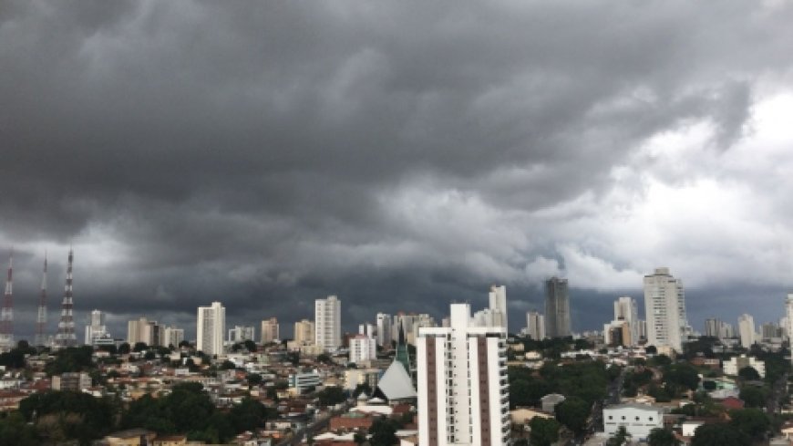 Dezembro chega com alerta de chuvas intensas, rajadas de vento e tempestade em Cuiabá e interior