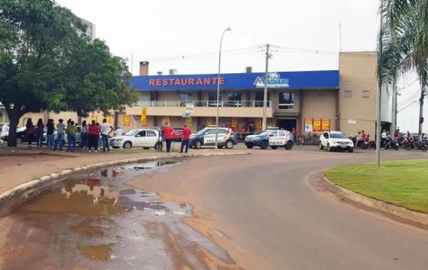 Dois são hospitalizados em estado grave após explosão em supermercado de  MT